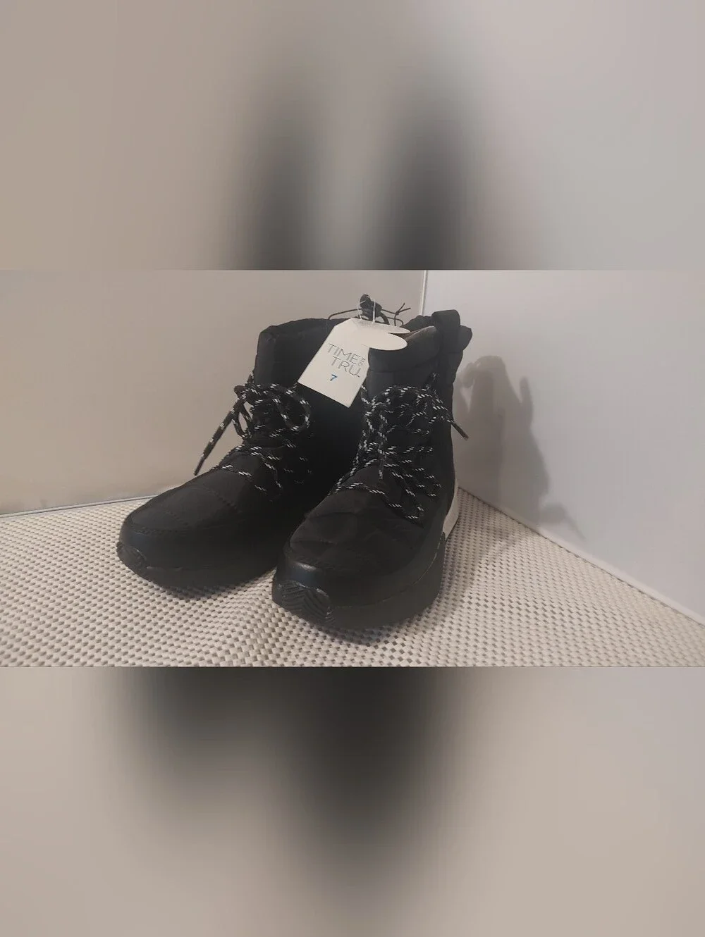 Time and Tru Women's Size 7 Puffy Drawstring Winter Boots Black/ White NWT